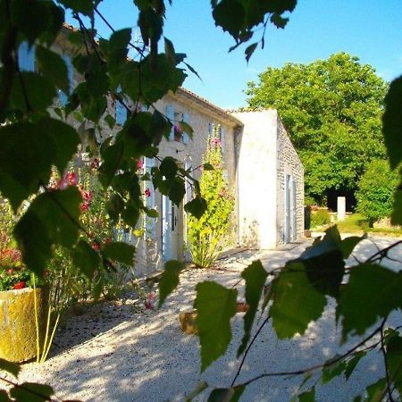 Chambres D'Hotes Domaine Le Fragnaud Saint-Porchaire Exterior foto