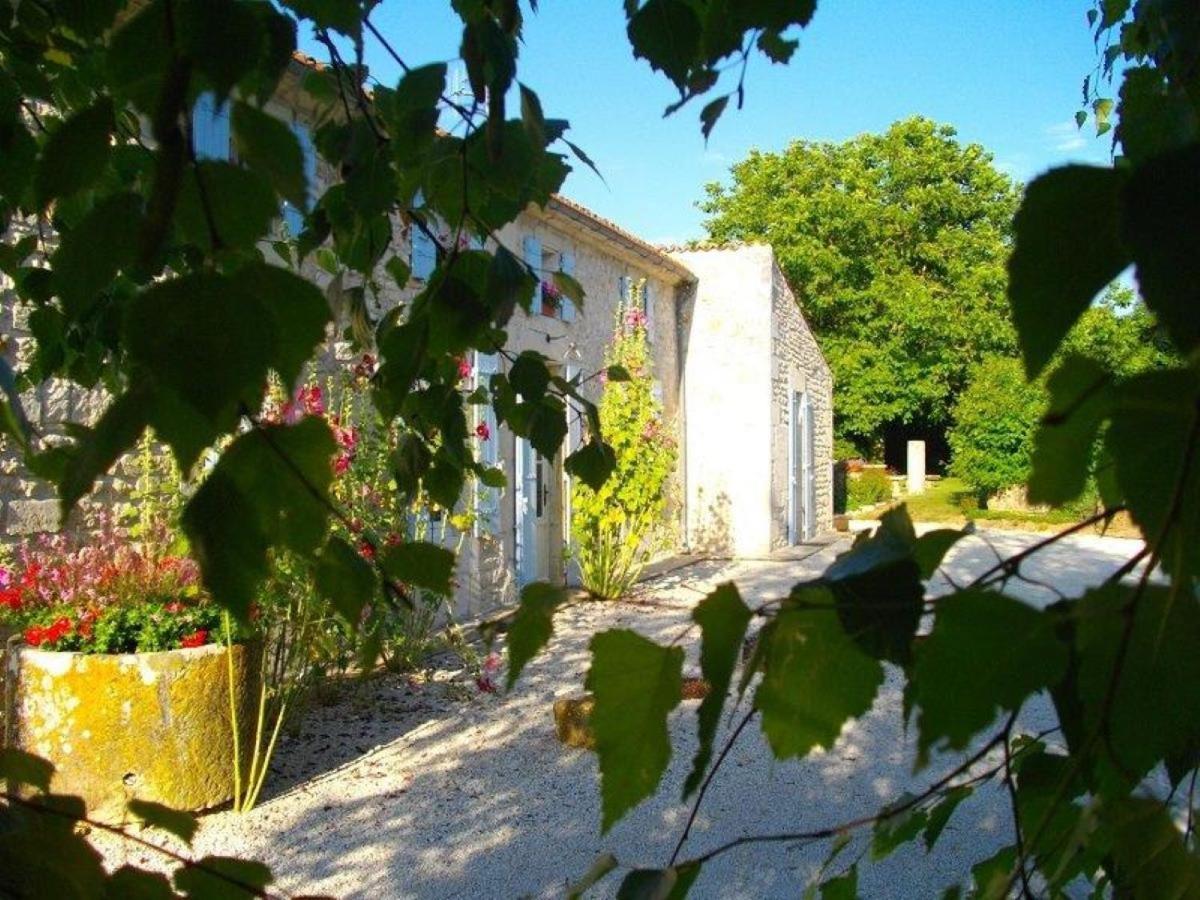 Chambres D'Hotes Domaine Le Fragnaud Saint-Porchaire Exterior foto