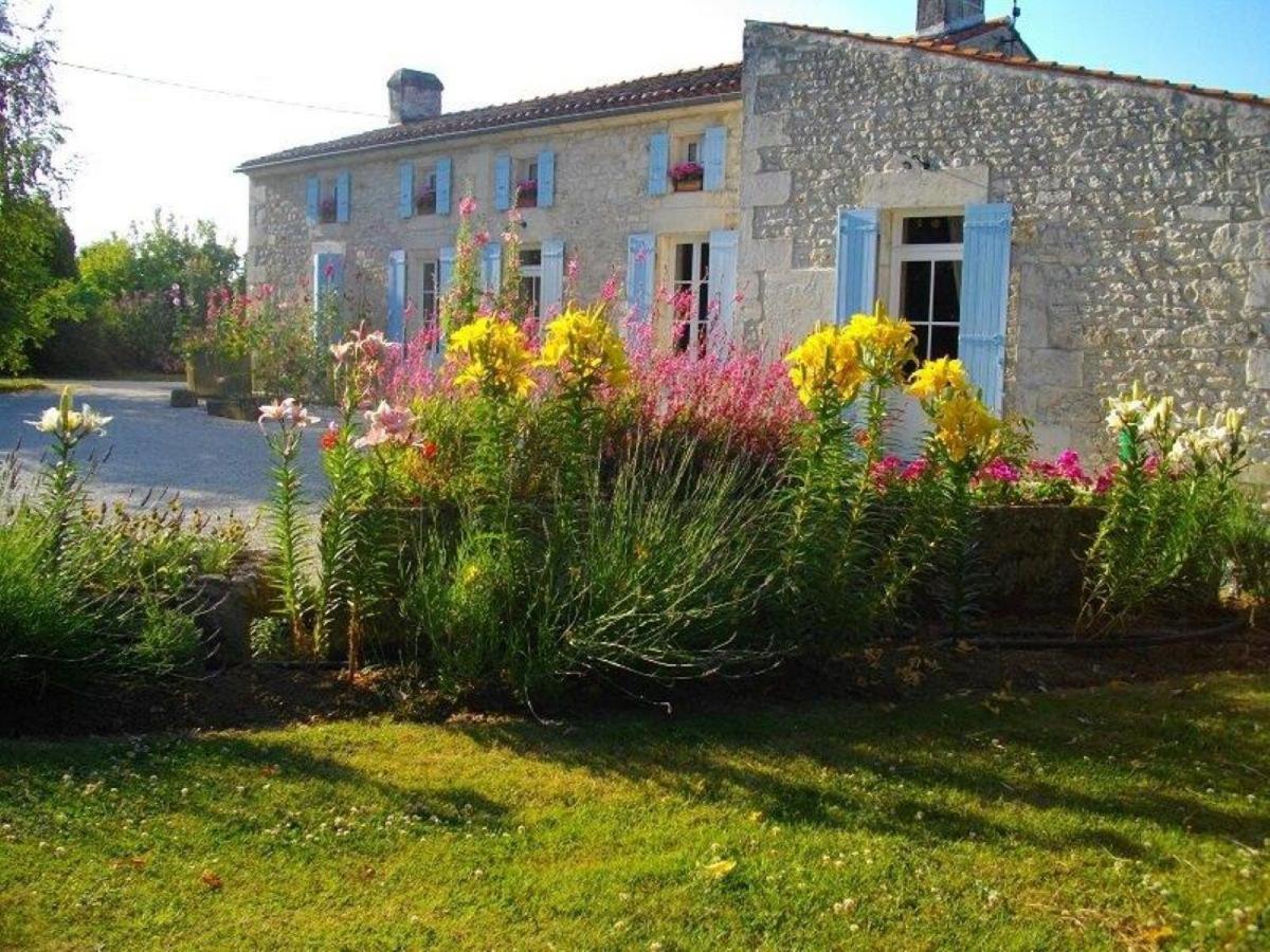 Chambres D'Hotes Domaine Le Fragnaud Saint-Porchaire Exterior foto